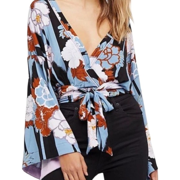 Free People Floral That's A Wrap Kimono Sleeve Tie Front Blouse Top Size Medium - Picture 1 of 14